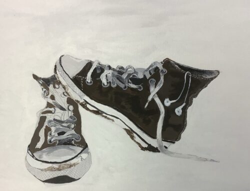 Bilder zum Thema: „Meine Schuhe und ich“, Arbeiten des GK Kunst Q1 zum indirekten Porträt, Acryl auf Leinwand